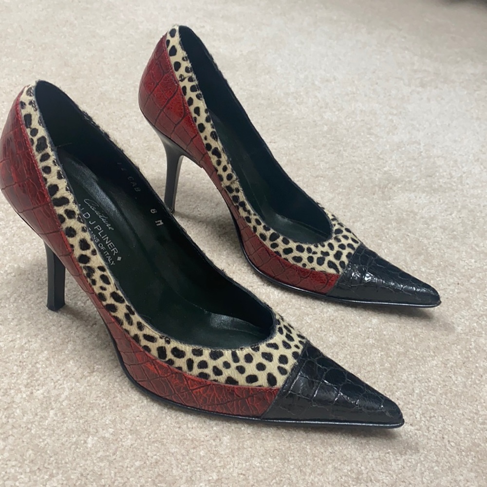 Donald Pliner heels - like new!